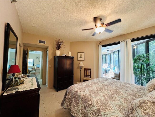 Foto del edificio - 221 NE Plantation Rd