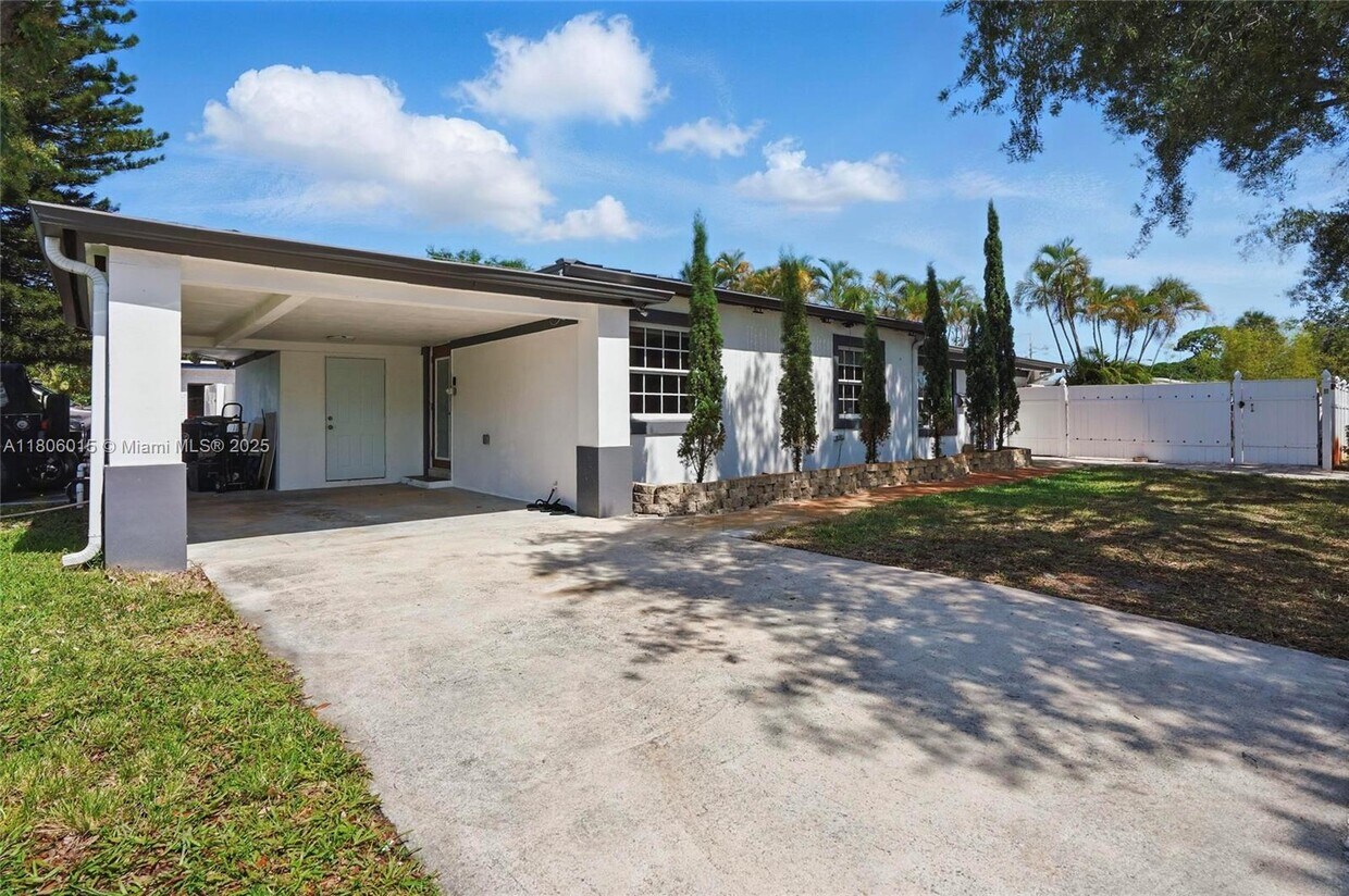 Foto principal - 2000 SW 4th Ave