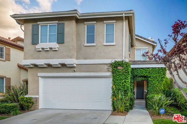 Building Photo - 24130 Tango Dr