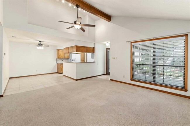 Building Photo - 353 Fantail Loop