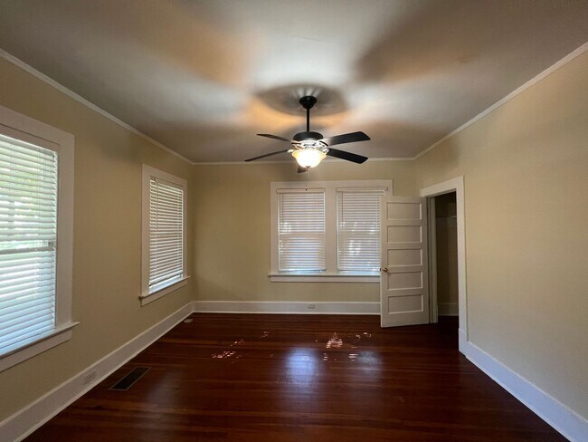 Foto del edificio - Charming Capital Heights Home