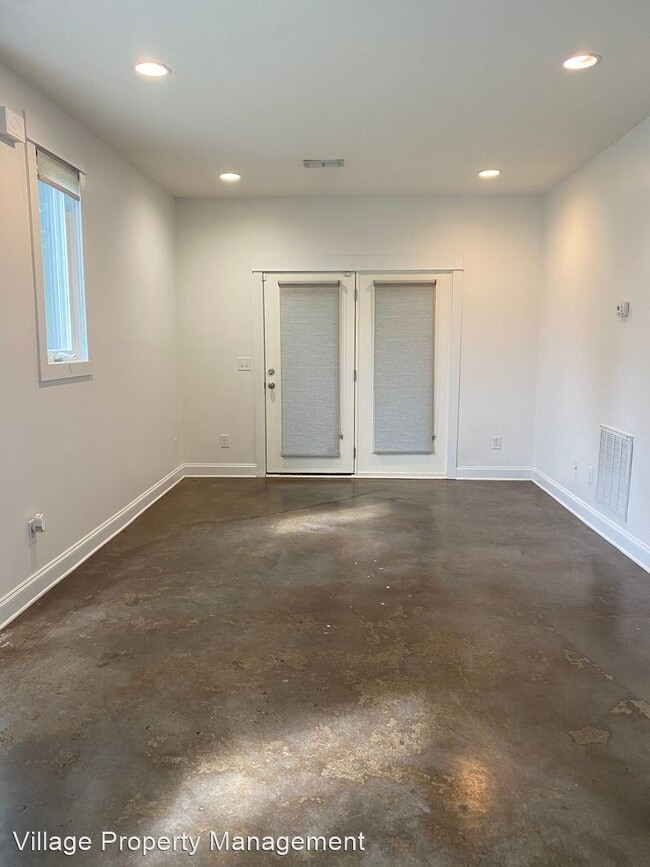 Building Photo - 2 br, 2.5 bath House - 913 N 12th St #1