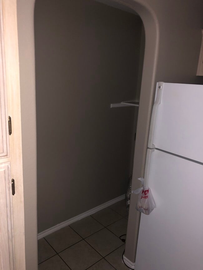 Laundry Area W/D Connections - 717 Sonesta Dr