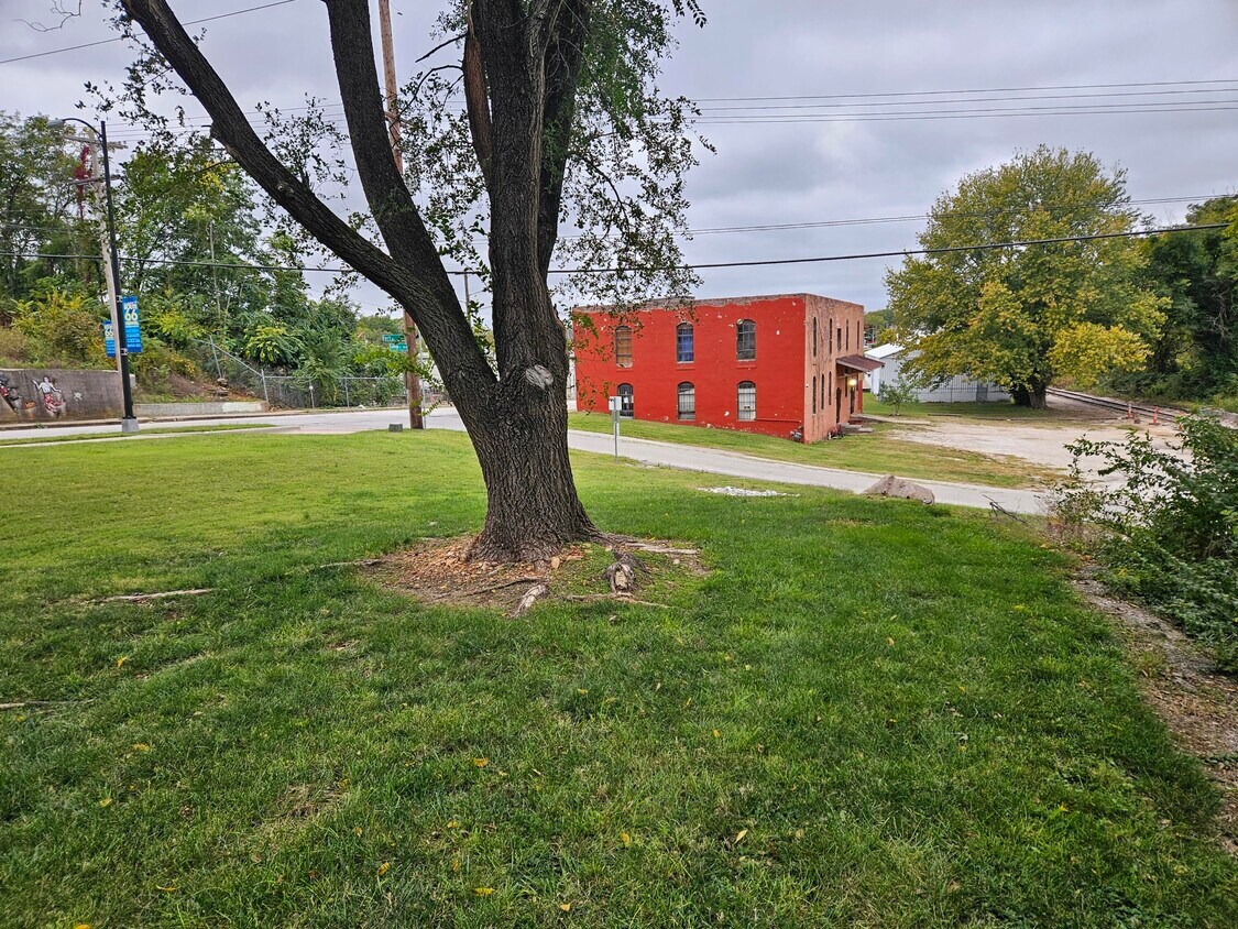 Foto principal - 1303 W College St