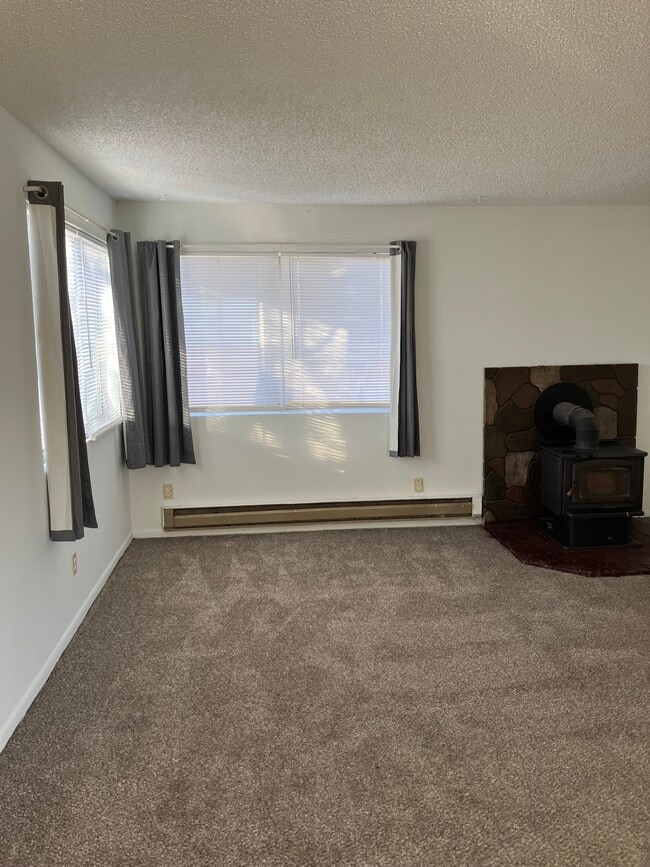 Foto del edificio - 449-980-980 Hixon Ln