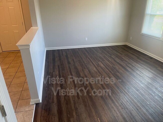 Foto del edificio - 3017 Bitten Ln