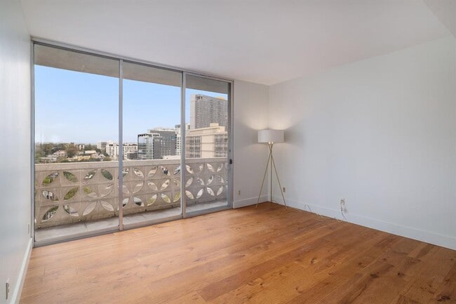 Building Photo - 1801 Lavaca St