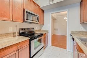 Building Photo - 2255 Braeswood Park Dr