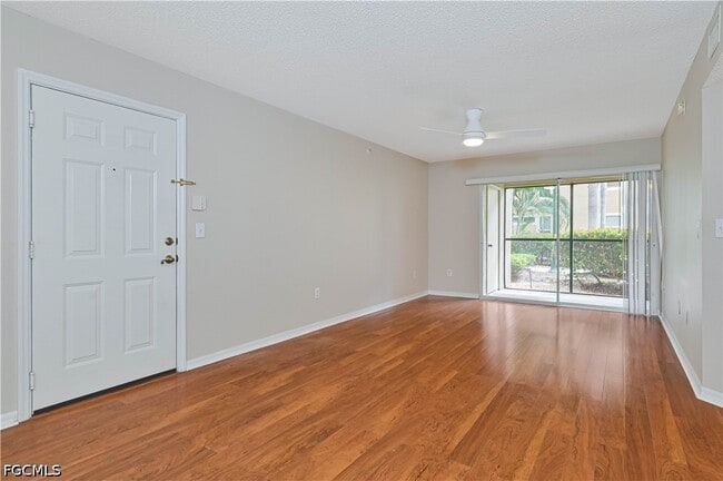 Building Photo - 8920 Colonnades Ct E