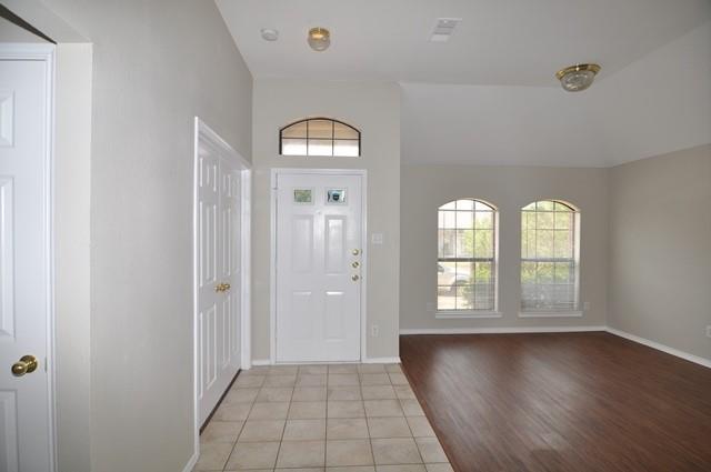 Building Photo - 6700 Basswood Dr
