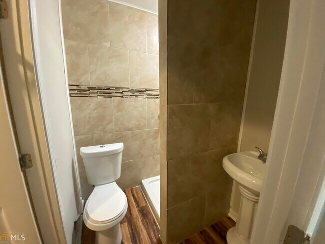 Foto del edificio - 917 S Indian Creek Dr