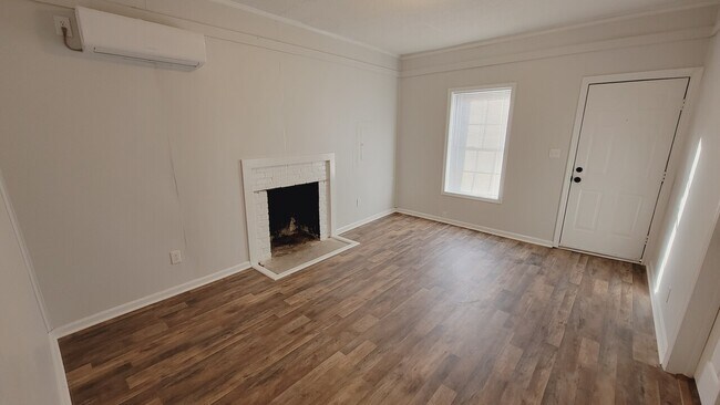 Building Photo - 31 Brown Court