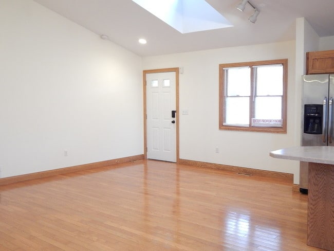 Building Photo - Beautiful 4 Bedroom Ranch with basement