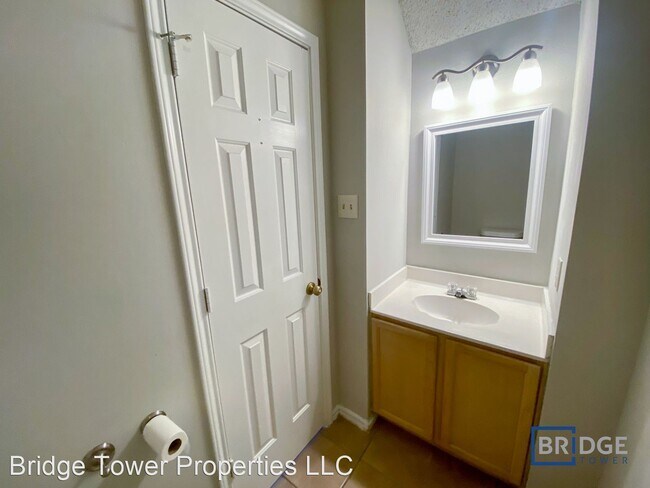 Foto del edificio - 4 br, 2.5 bath House - 8202 Chestnut Manor...