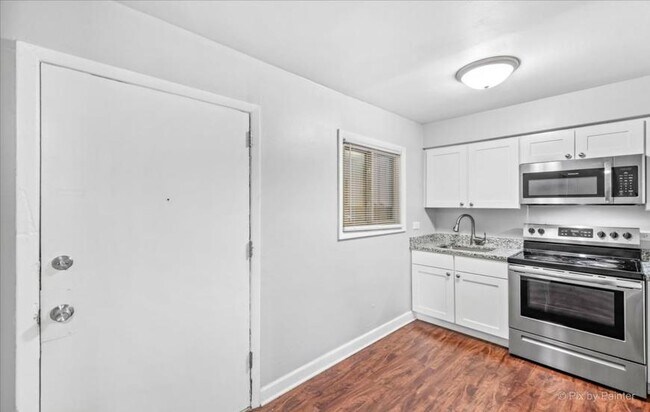 Foto del edificio - 1 bedroom in Chicago IL 60056