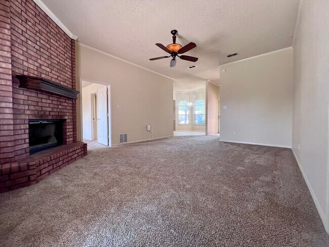 Foto del edificio - South Lubbock Home with Large Flex Room!