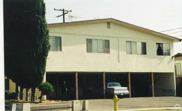 Building Photo - 620 N Ward St