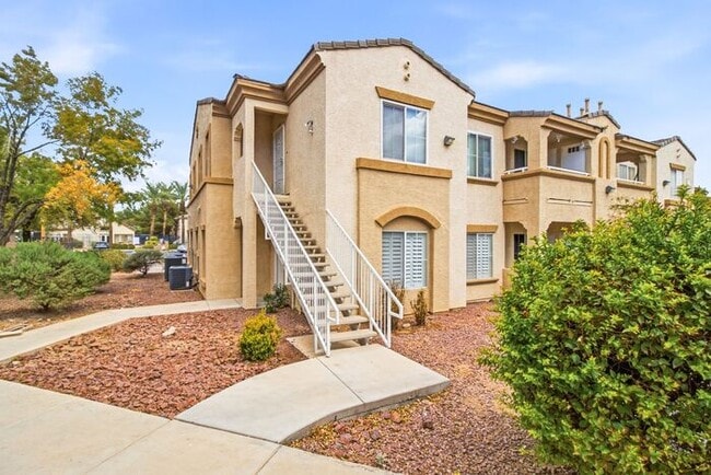 Foto del edificio - Charming First-Floor 2-Bedroom Condo