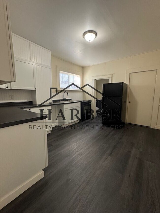 Foto del edificio - 1111 4th St NW