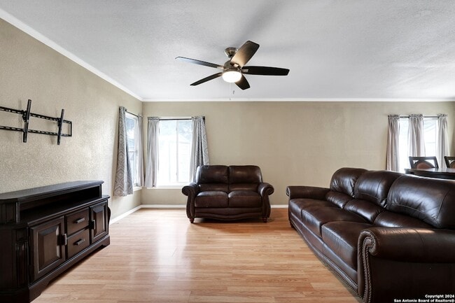 Building Photo - 358 Saratoga Dr