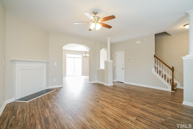 Building Photo - 818 Derwent Pl