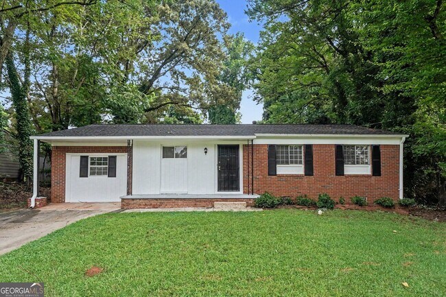 Foto del edificio - 1315 Pineglen Dr