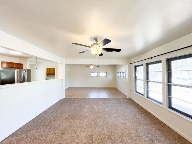 Foto del edificio - Available NOW!!!! Beautiful 3 bedroom, 2 bath home with covered patio and fenced yard.