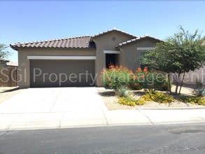 Building Photo - 246 E Bahamas Dr