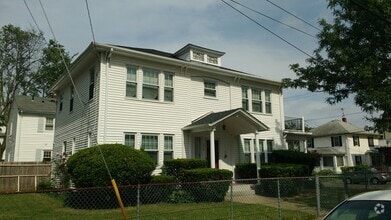 Building Photo - 256 Niagara St