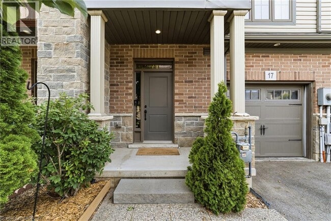 Building Photo - 17 Southshore Cres
