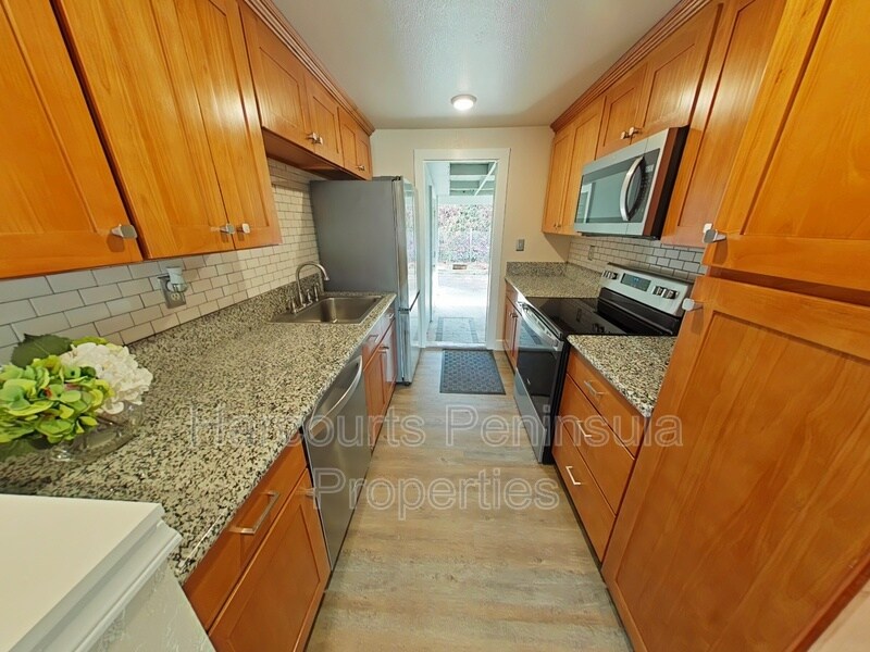 1740 Anderson St, Bremerton, WA 98312 Condo for Rent in Bremerton, WA