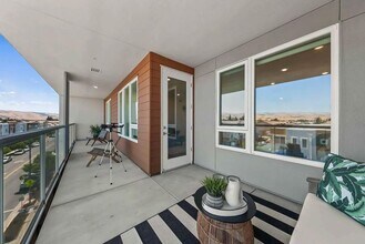 Building Photo - 5925 Charlotte Dr