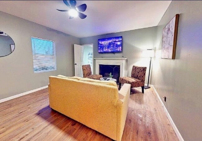 Building Photo - 1341 S Sandusky Ave