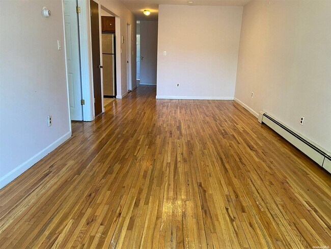 Building Photo - 149-24 Roosevelt Ave