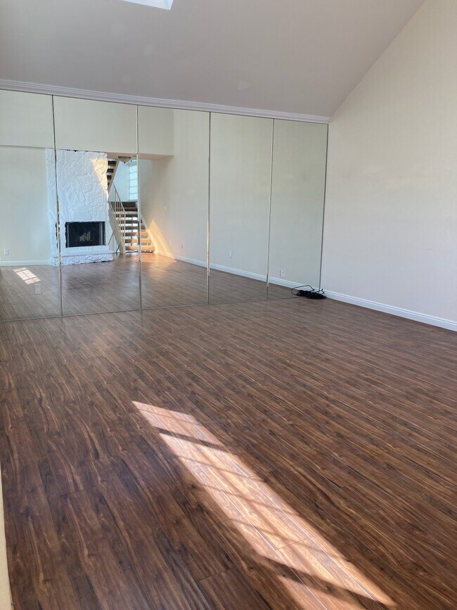 Foto del edificio - 2306 Harriman Ln