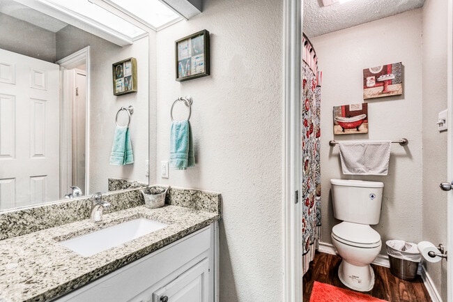 Building Photo - Oakhampton Place