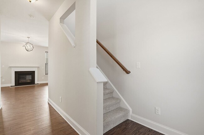 Foto del edificio - BEAUTIFUL single-Family home with $500 towards first month's rent- 2-Car Garage | Community Pool ...