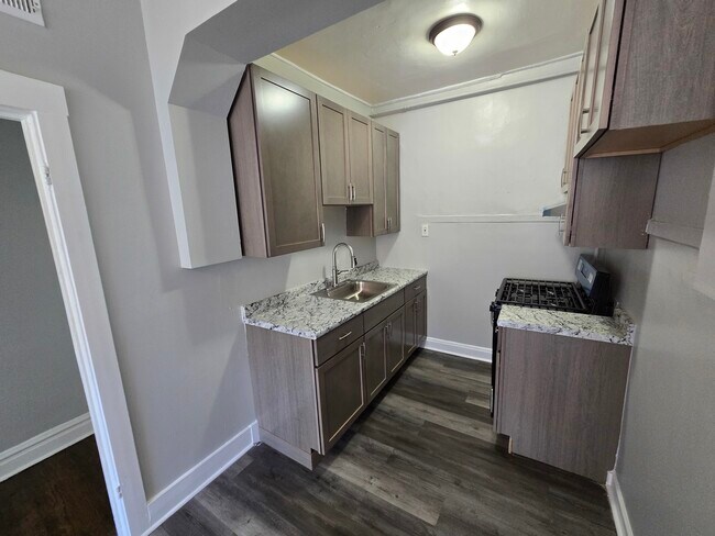 Foto del edificio - 4753 N Monticello Ave
