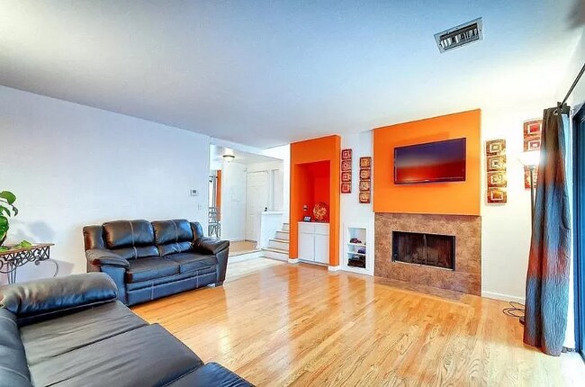 Building Photo - 2401 Branchwood Ct