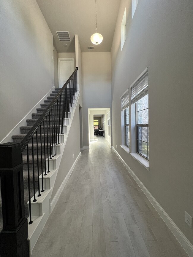 Entrance - 4504 Refugio Dr