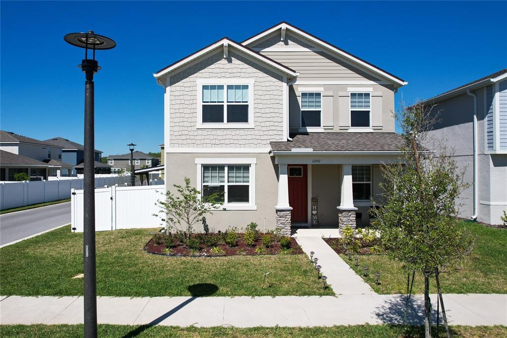 Foto principal - 11711 Globe St