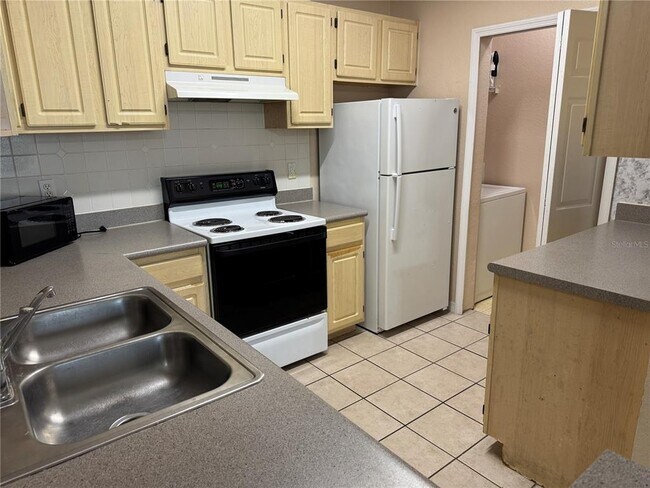Foto del edificio - 8908 Legacy Ct