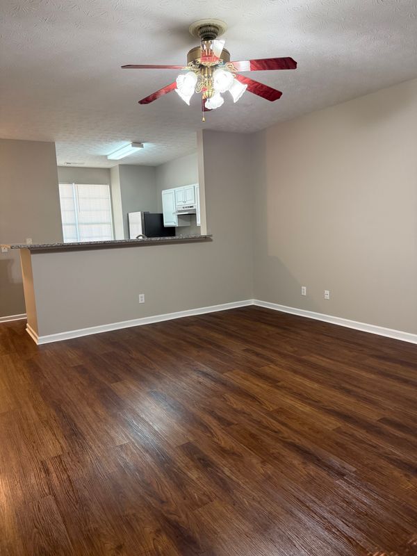 Foto del edificio - 6071 Camden Forrest Dr