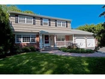 Building Photo - 305 Maplewood Rd