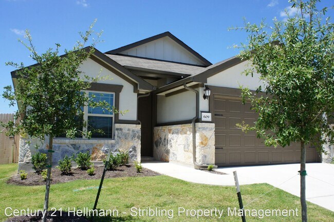Building Photo - 4 br, 3 bath House - 609 Vaughn Street