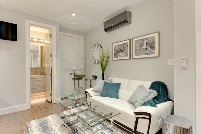 Foto del edificio - 1729 Riggs Pl NW