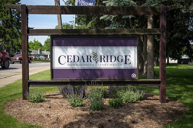 Building Photo - Cedar Ridge Townhomes