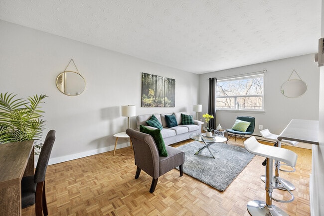 Photo du bâtiment - 2360 Weston Road