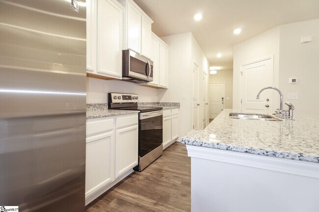 Building Photo - 6 Oak Creek Pl