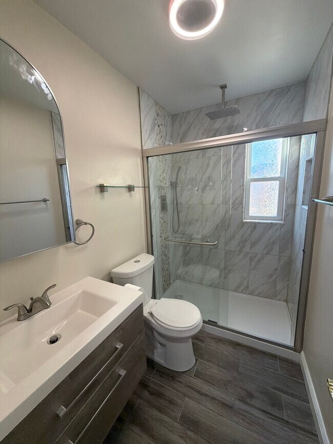 1er baño - 1565 Mendocino Dr